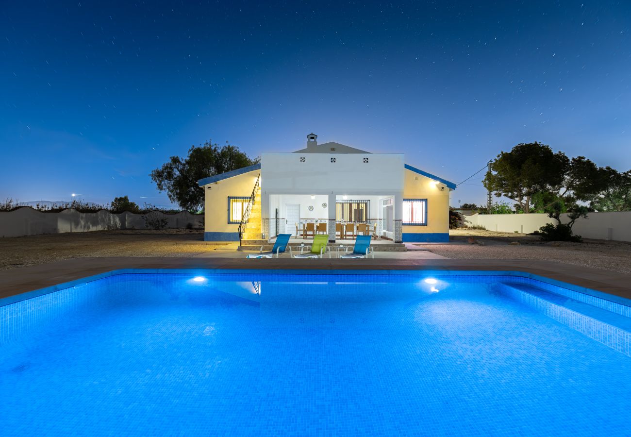 Villa con piscina privada en Elche, Alicante