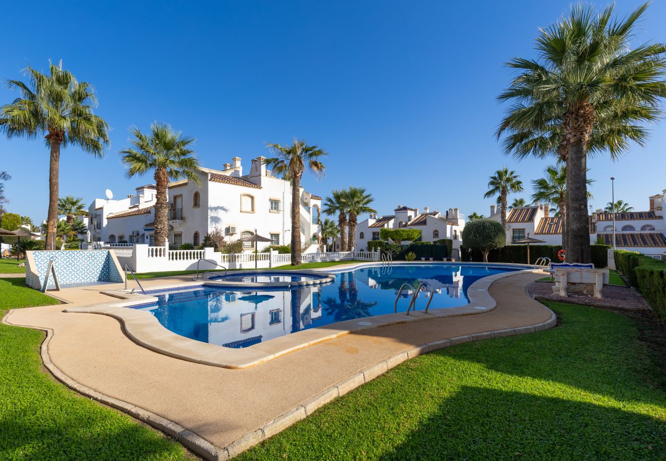 Villa en Orihuela Costa - Infinity Haven by Fidalsa