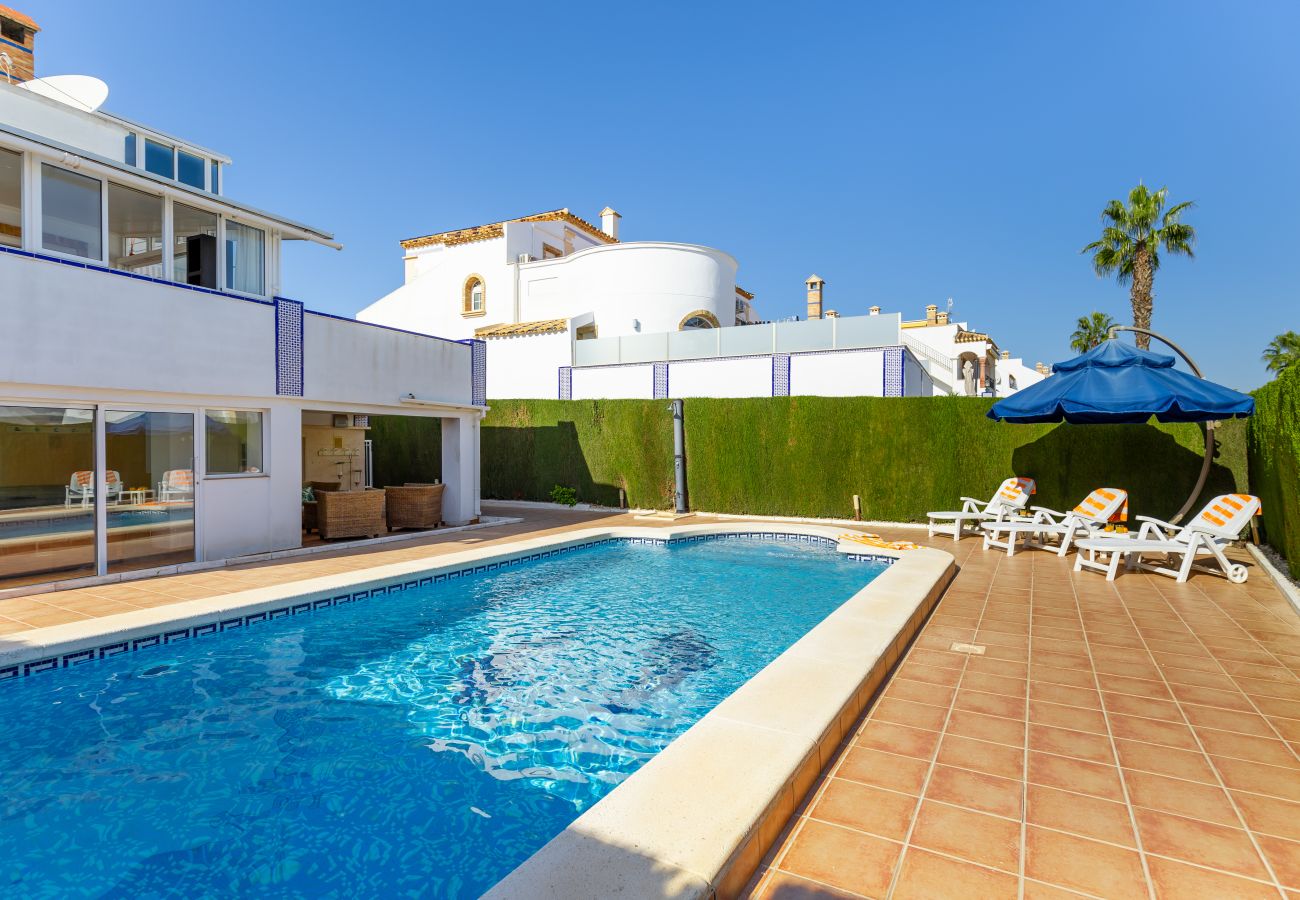 Villa en Orihuela Costa - Infinity Haven by Fidalsa