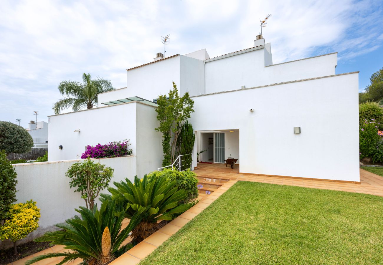 Villa in Calafell - SeaViews Elegance by Fidalsa