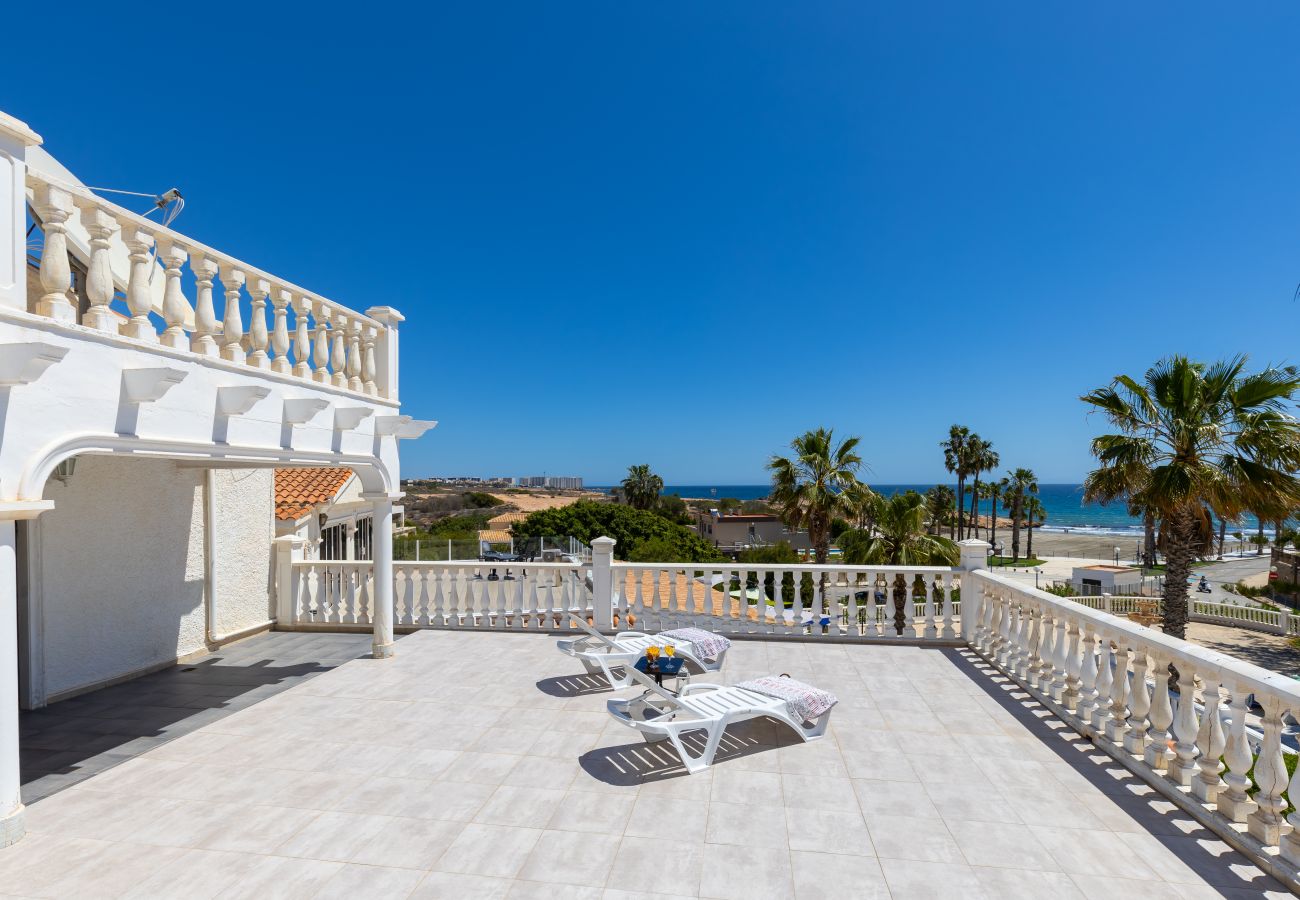 Villa in Orihuela Costa - Fidalsa Grand Mediterranean Beachfront