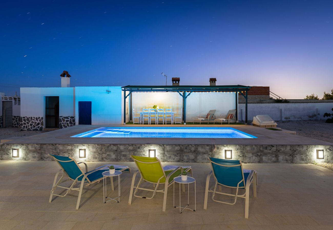 Villa for holiday rent in Elche, Alicante