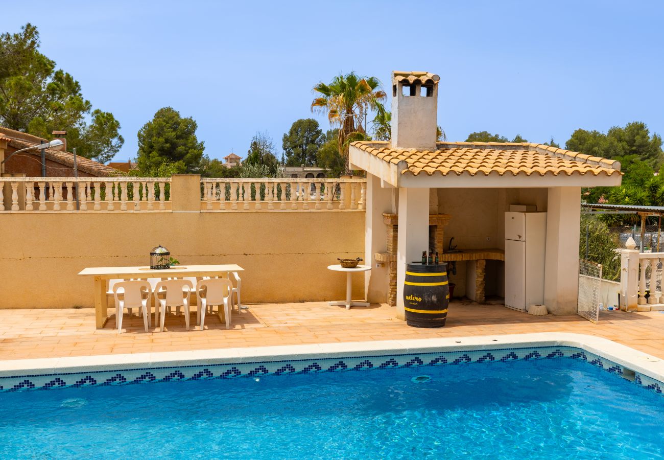 Holiday villa with pool in Murcia