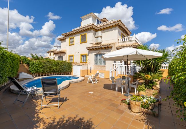 Villa/Dettached house in Orihuela Costa - Honey Life Villa by Fidalsa