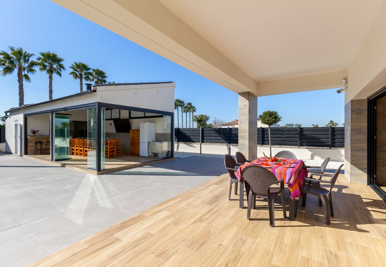 Villa in Catral - Palm Breeze Villa by Fidalsa