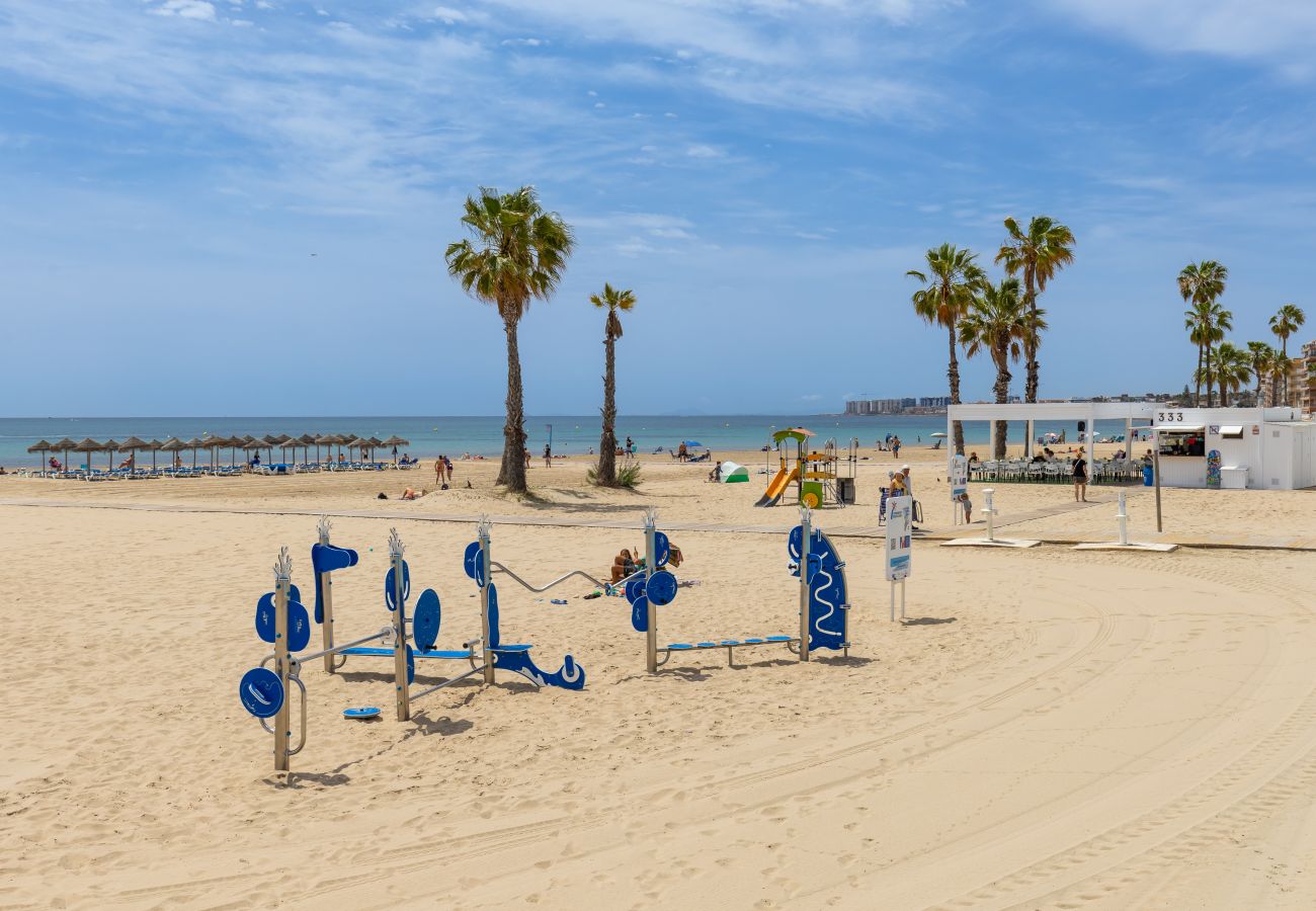 Вилла на Торревьеха / Torrevieja - Windows to the Sea by Fidalsa